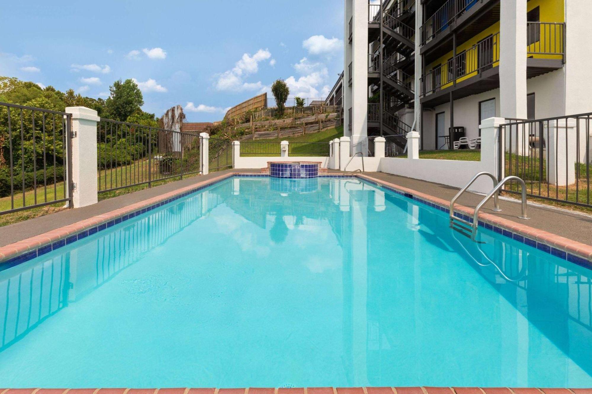 Days Inn & Suites By Wyndham Vicksburg Ngoại thất bức ảnh